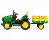 Das Elektrofahrzeug Peg Perego John Deere RC Tractor aus unserem Babyfachmarkt, Seitenansicht, gelb und grün, 12V